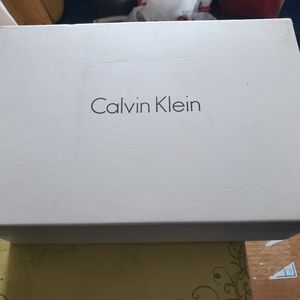 CALVIN KLEIN BRAND NEW WOMENS HEELS MINT IN BOX SIZE 6.5